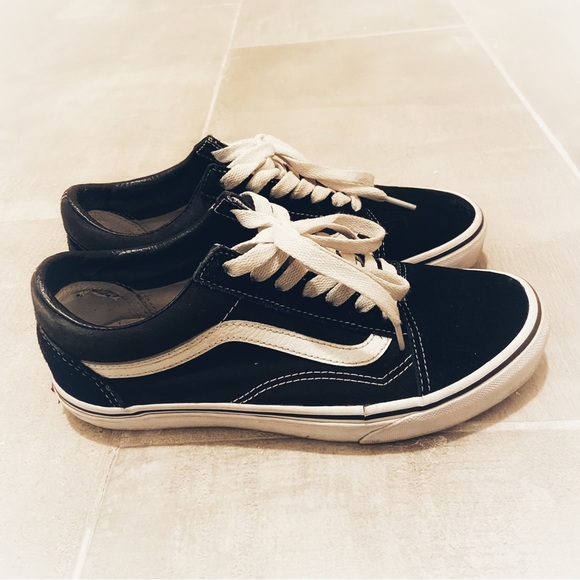 Vans Black Shoes - Picture 1 of 6